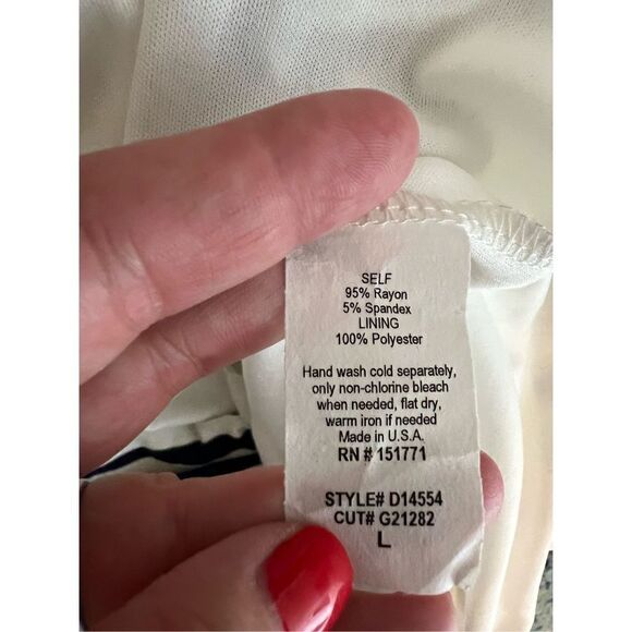 Nwt Gilli Womens Aubrie Striped MIDI Dress Size Large - Picture 4 of 4